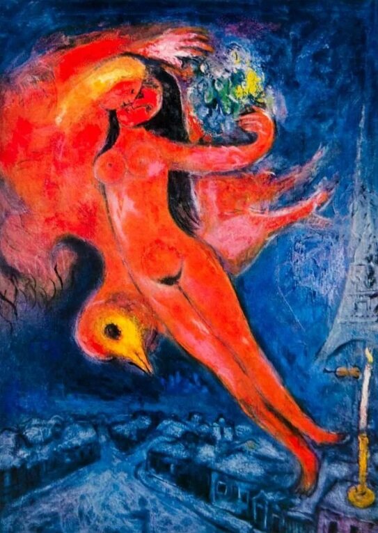 Огненная пылкая женская натура вознеслась птицей над ночным городом