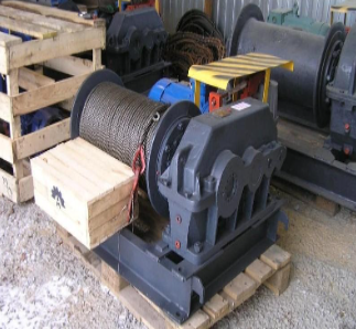 Рис. 4: Лебедка для транспортировки станка