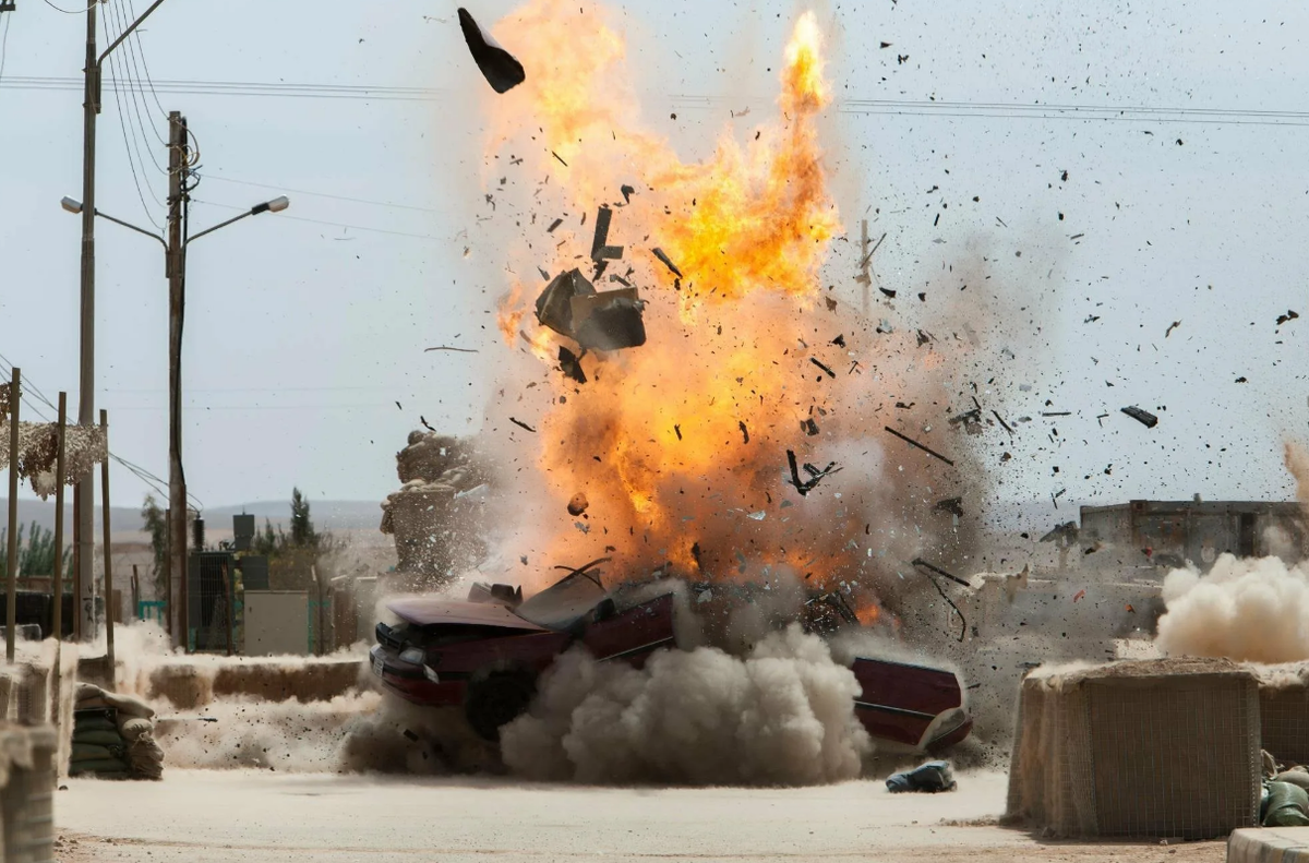 взрывать кинотеатры. взрывать кинотеатры. взрывы на азднем плане. взрыв фон. взрыв кинотеатра в порхове.