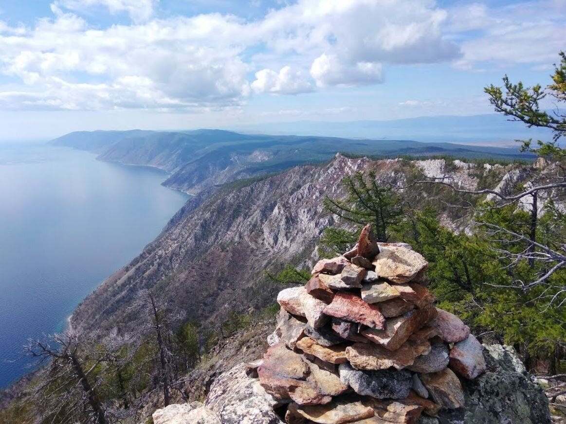 Горы возле байкала