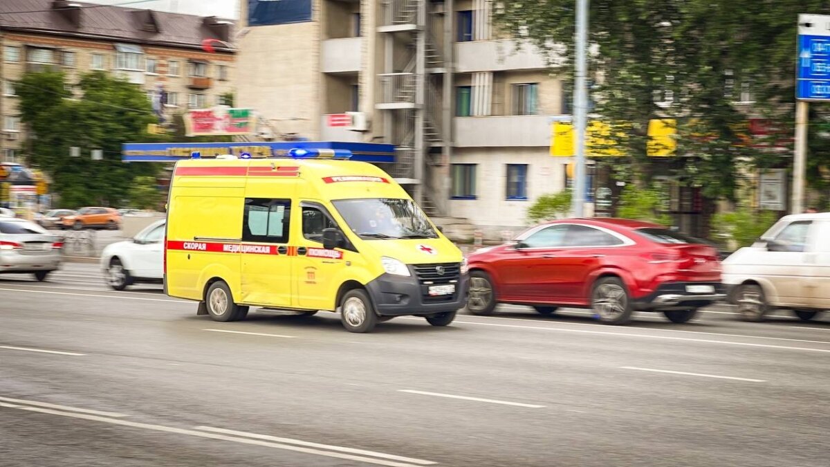 В ХМАО в ДТП из-за столкновения автобуса и Урала зажало пассажира |  TMN.SM.NEWS | Дзен