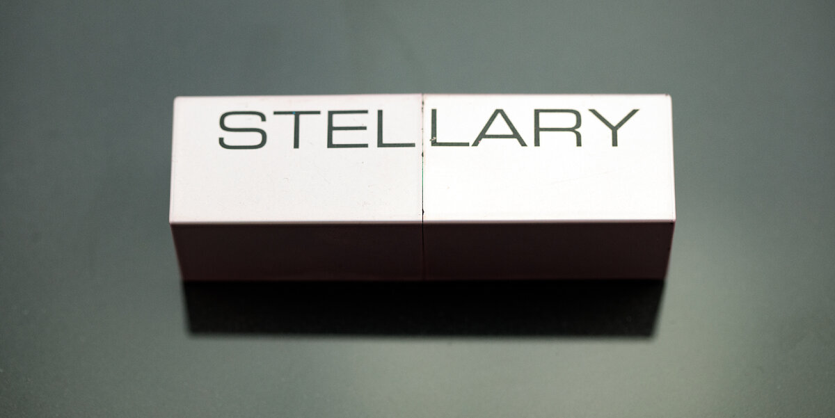 Бальзам для губ Stellary Увеличивающий объем