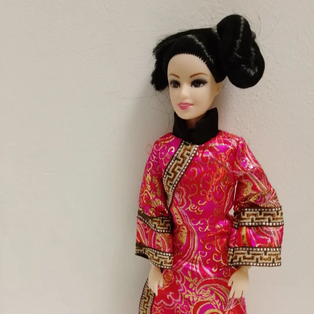 Конечно,в лице китайского ничего нет