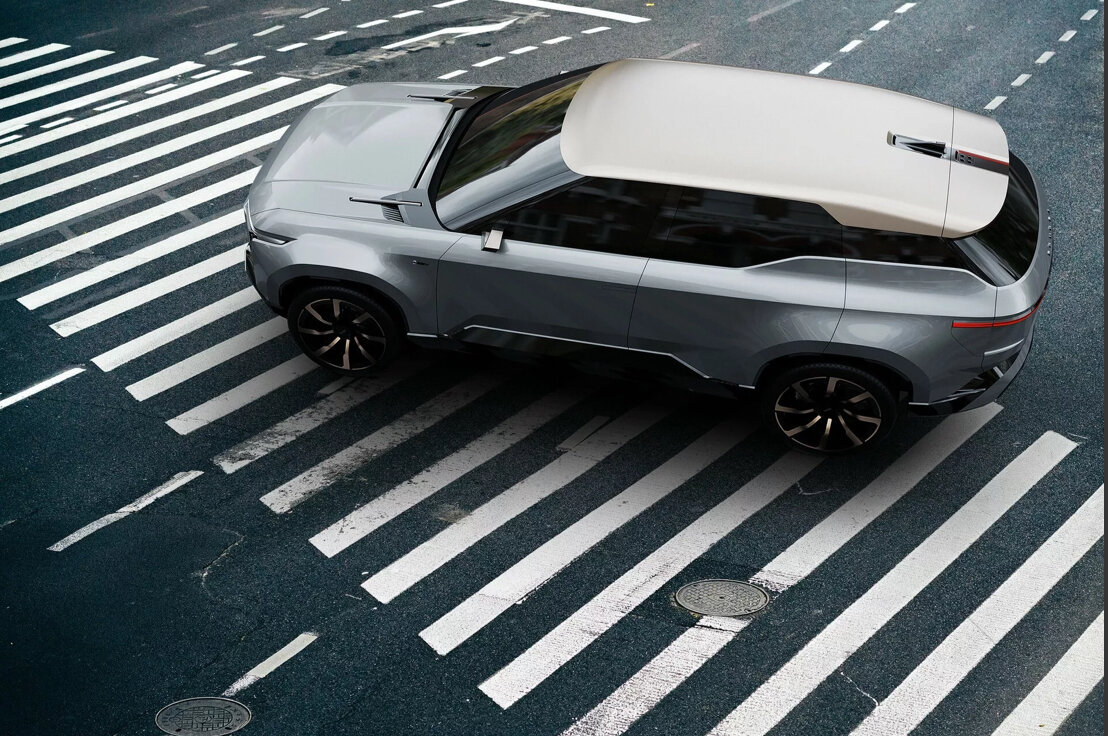 Габаритные размеры модели составляют 5150 мм в длину, 1989 мм в ширину и 1704 мм в высоту, а колесная база составляет 3050 мм. Это означает, что модель на 36 мм длиннее Grand Highlander и имеет дополнительные 102 мм между осями.
