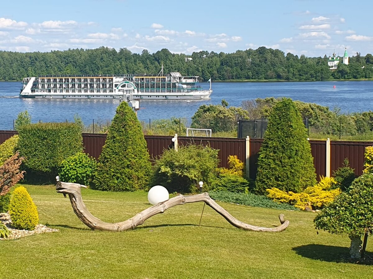 Вид на Волгу с нашего участка