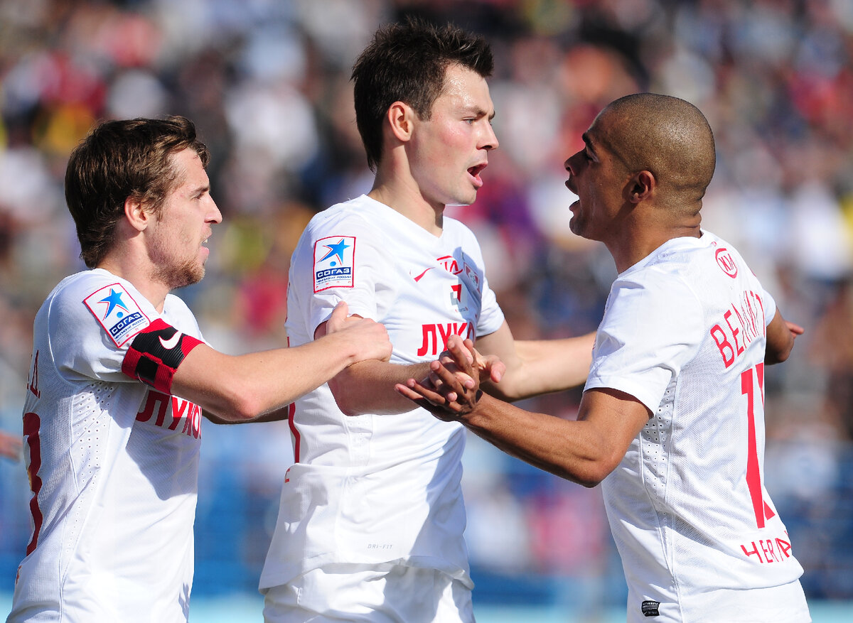 Дмитрий Комбаров, Динияр Билялетдинов и Веллитон. Антон Сергиенко, архив «СЭ»