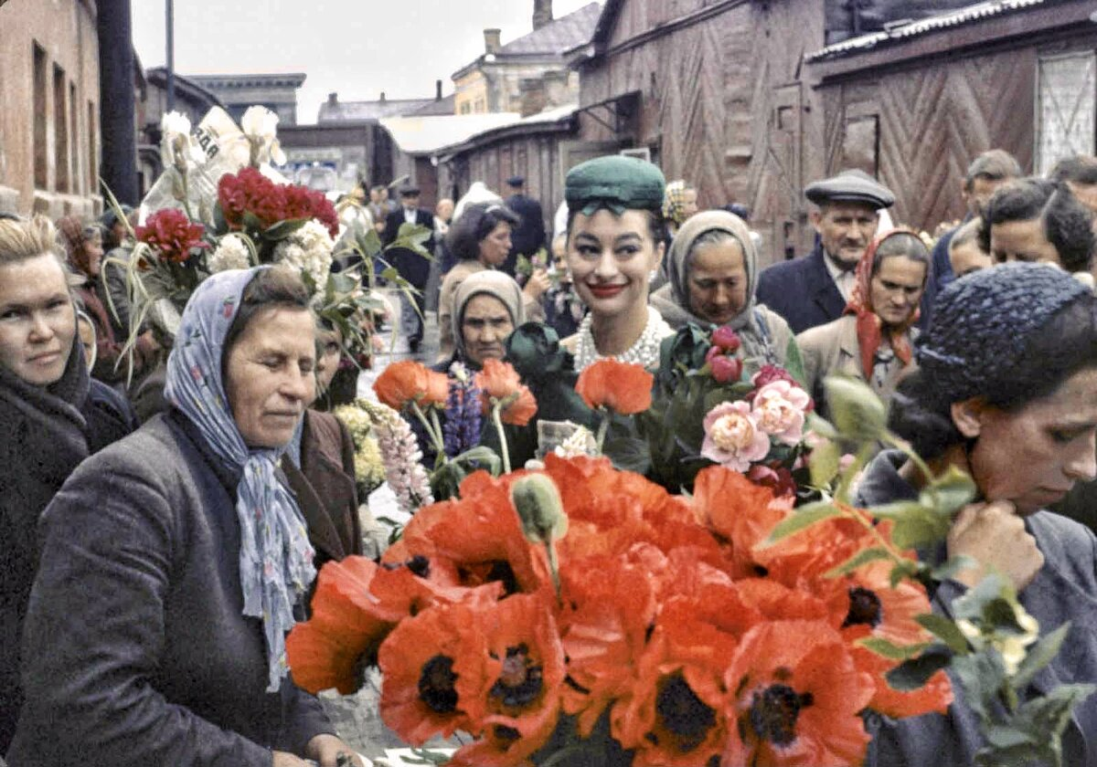 модели диор в москве 1959