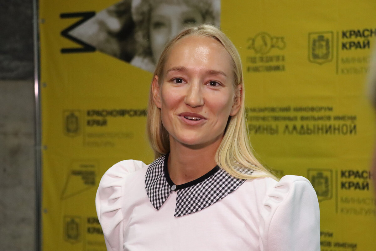 Актриса Полина Сидихина фото