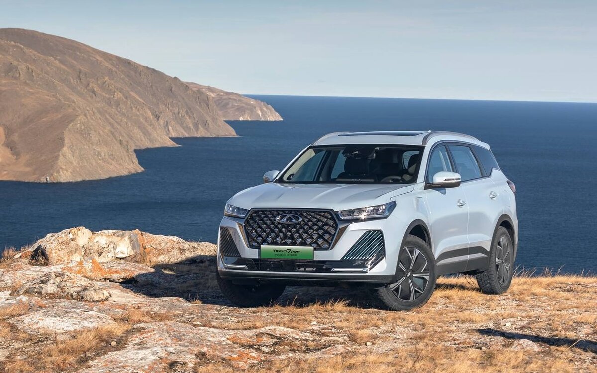 На фото: Гибридный кроссовер Chery Tiggo 7 Pro Plug-in Hybrid