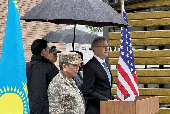    Посол США в Казахстане Дэниел Розенблюм