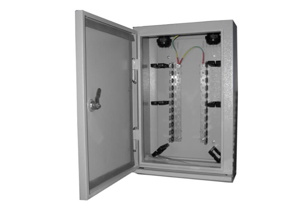 Коробка распределительная без плинтов (место до 11 плинтов) металлическая для наружного использования (В43см*Г15.5см*Ш28см), замок