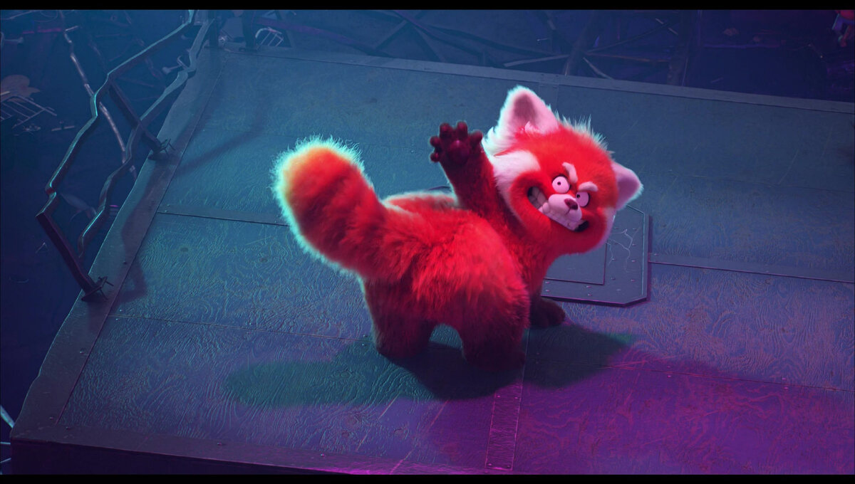 Панда, не всегда милый пушистик иногда может и зубки показать) 