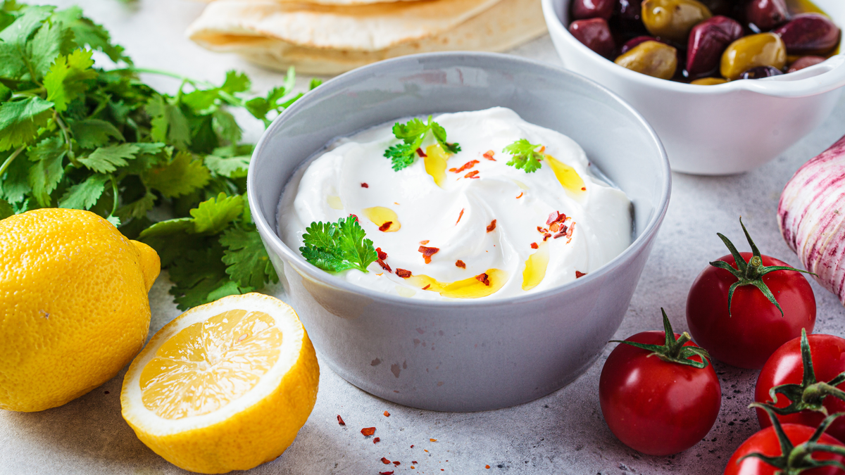 Как приготовить вкусный соус из феты. Простые рецепты. Соусы