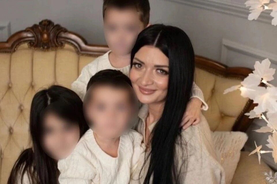 Погибшая Диана Сафарова вместе со своими детьми