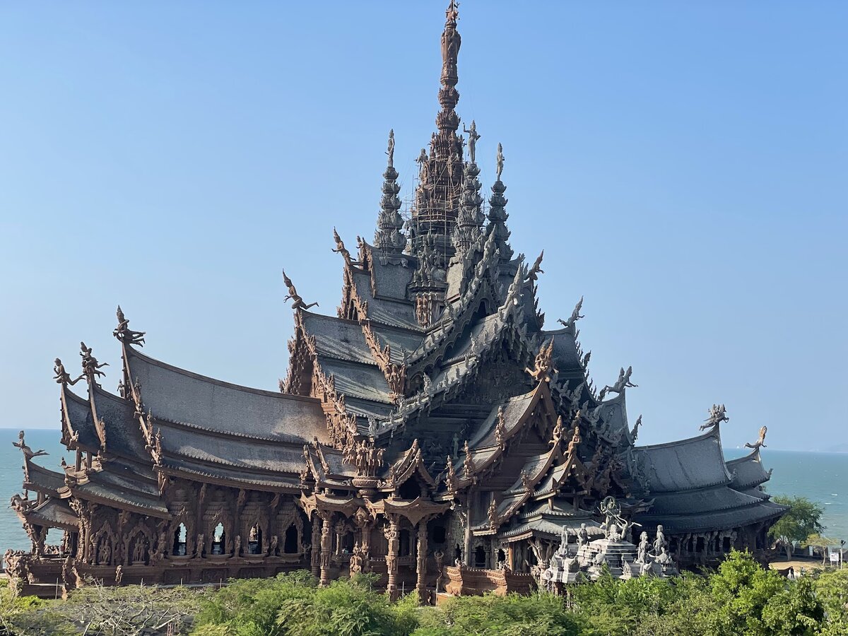 Вид сверху на храм