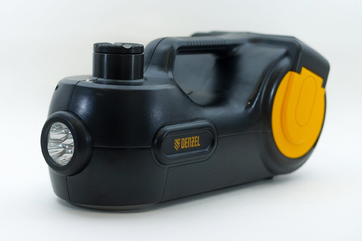 В сегодняшнем обзоре я познакомлю вас с чемоданчиком, который пригодится любому автомобилисту.-7