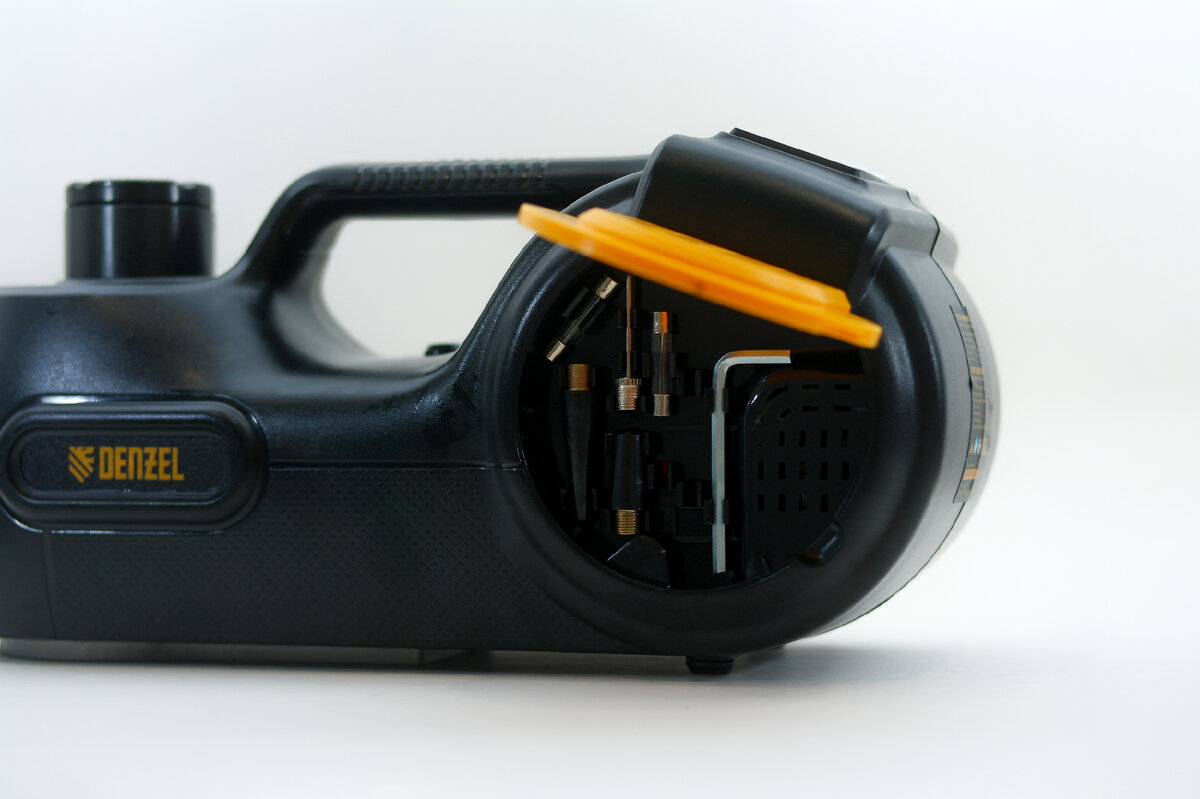 В сегодняшнем обзоре я познакомлю вас с чемоданчиком, который пригодится любому автомобилисту.-10