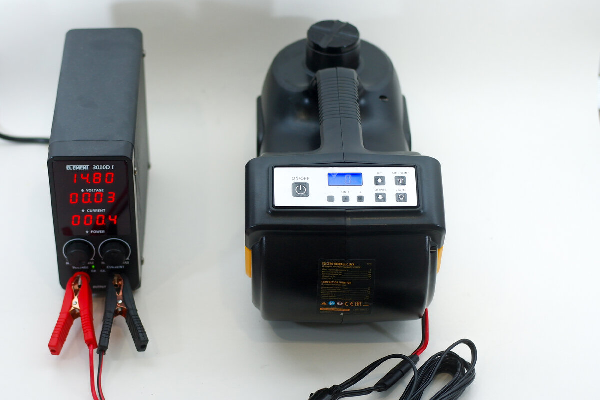 В сегодняшнем обзоре я познакомлю вас с чемоданчиком, который пригодится любому автомобилисту.-12