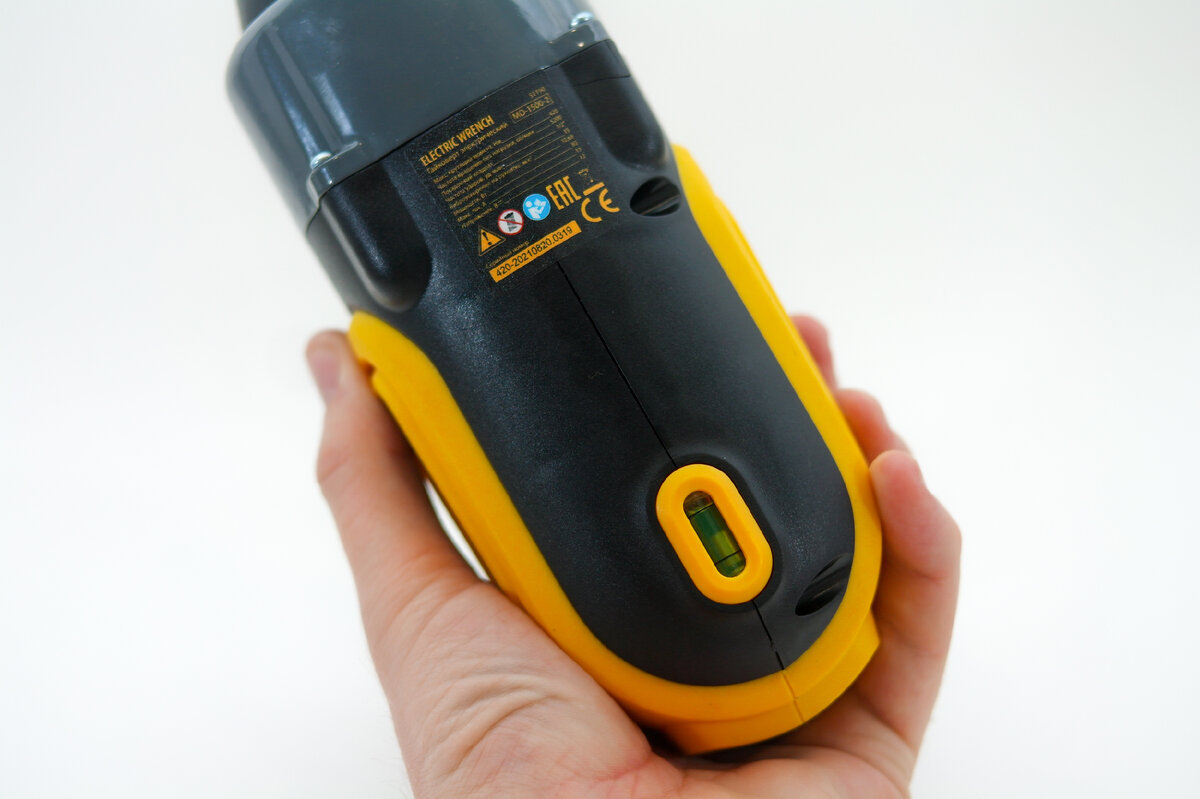 В сегодняшнем обзоре я познакомлю вас с чемоданчиком, который пригодится любому автомобилисту.-14