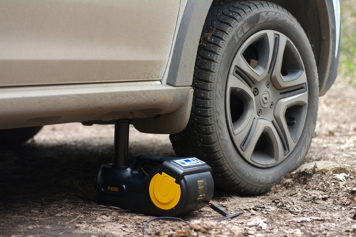 В сегодняшнем обзоре я познакомлю вас с чемоданчиком, который пригодится любому автомобилисту.-20-2