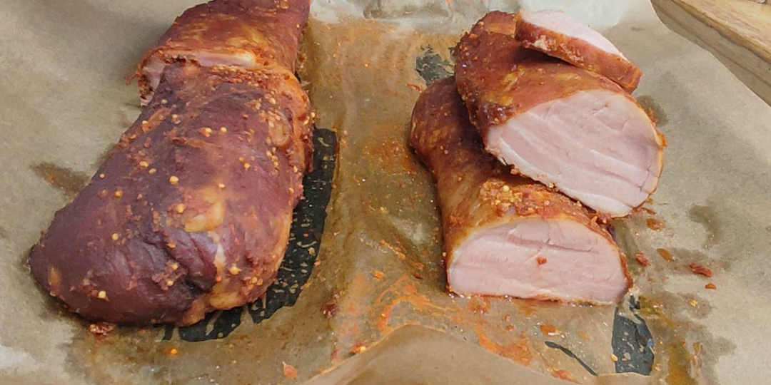 Экономлю семейный бюджет, забочусь о здоровье своих близких. Готовлю сыровяленую свиную вырезку в духовке