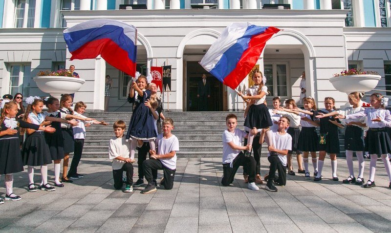 СТРАНЕ НУЖНЫ ЗДОРОВЫЕ ПРАЗДНИКИ. ФОТО: ЦАРЬГРАД. 