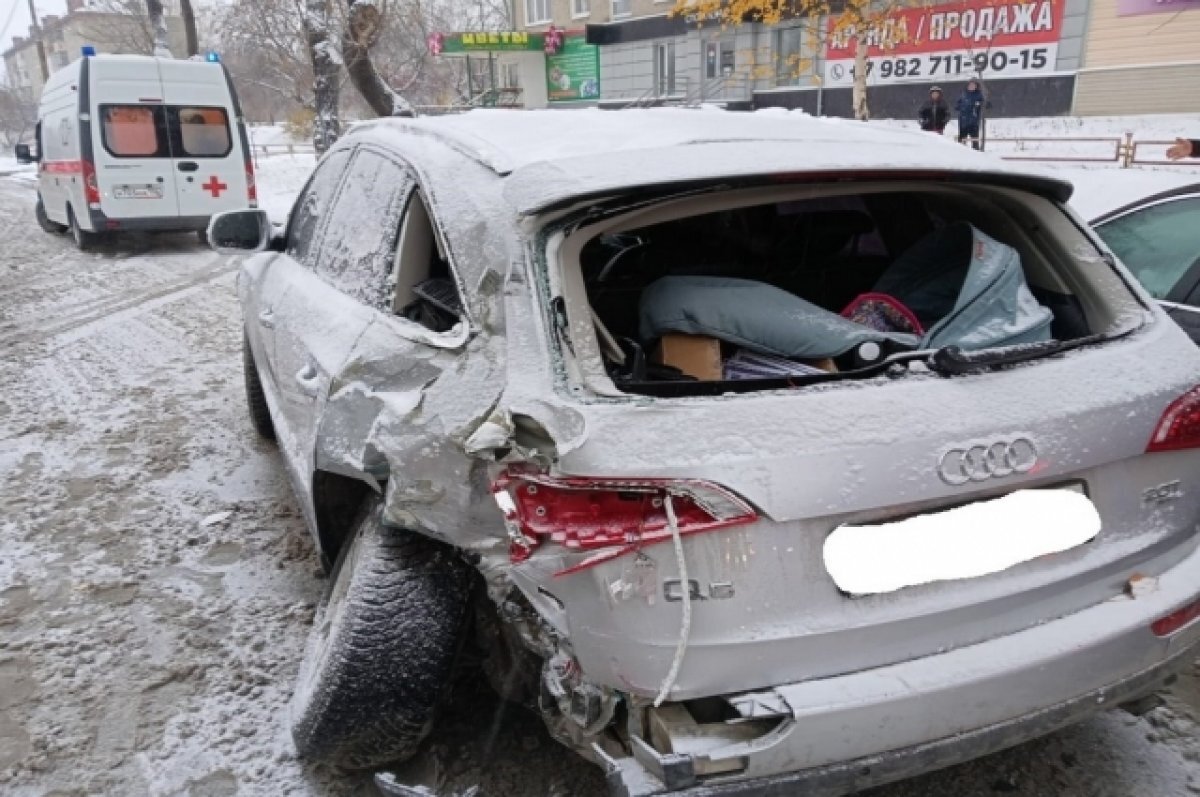    В Каменске-Уральском злостная нарушительница ПДД спровоцировала аварию