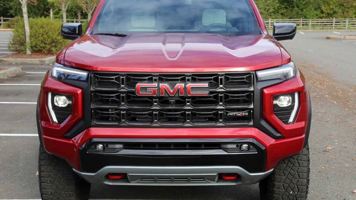 GMC Canyon AT4X 