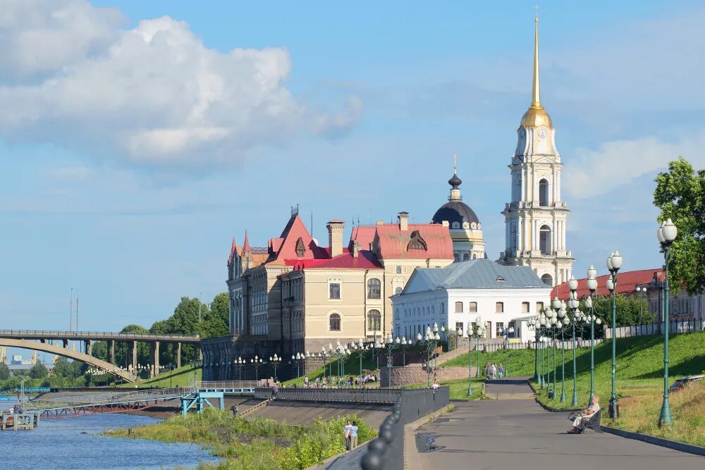 Рыбинская зона. Рыбинск набережная. Рыбинск отзывы переехавших.