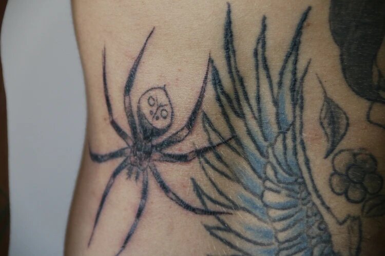 Зачем набивать такие картинки для многих остается загадкой 
Фото: Надежда ДАЦЮК