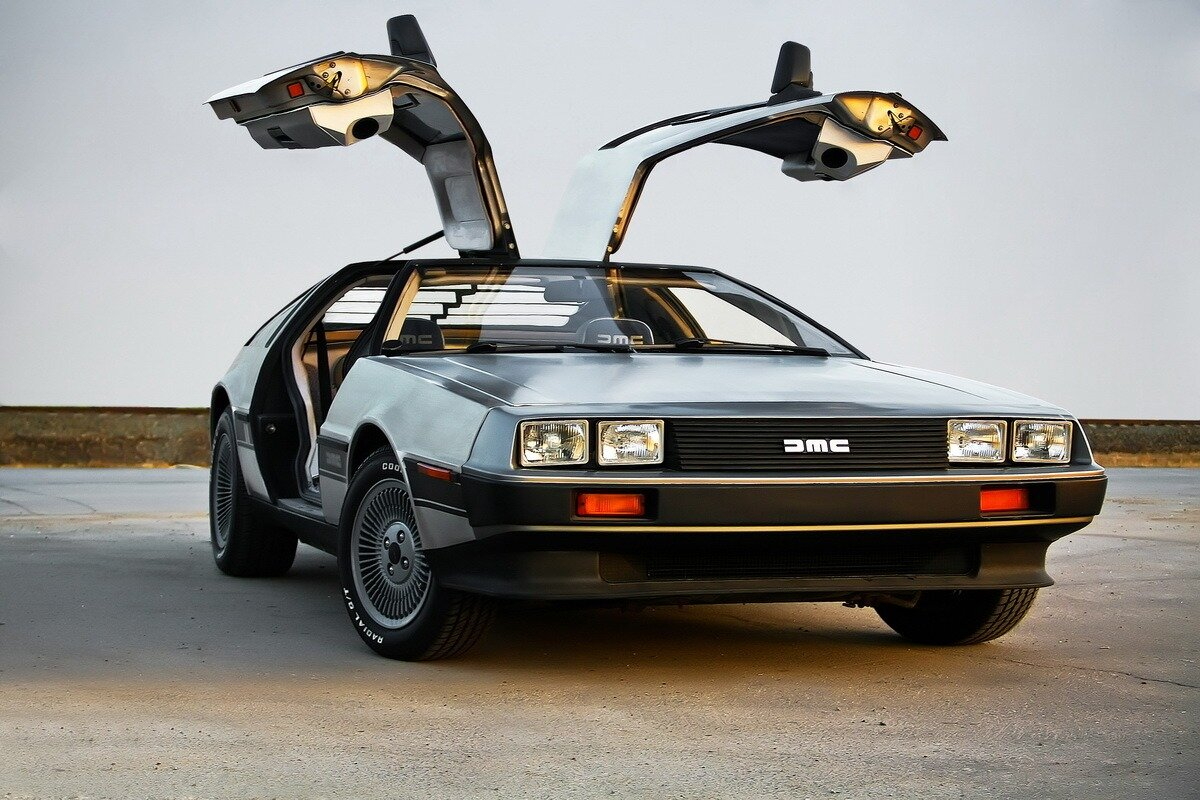 DeLorean DMC-12! История взлета и падения легендарного автомобиля! |  PetrolHead | Дзен