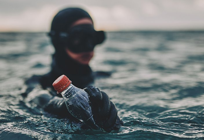 Нельзя пить воду. Пить воду. Почему нельзя пить соленую воду. Почему нельзя напиться морской водой. Пить морскую воду.