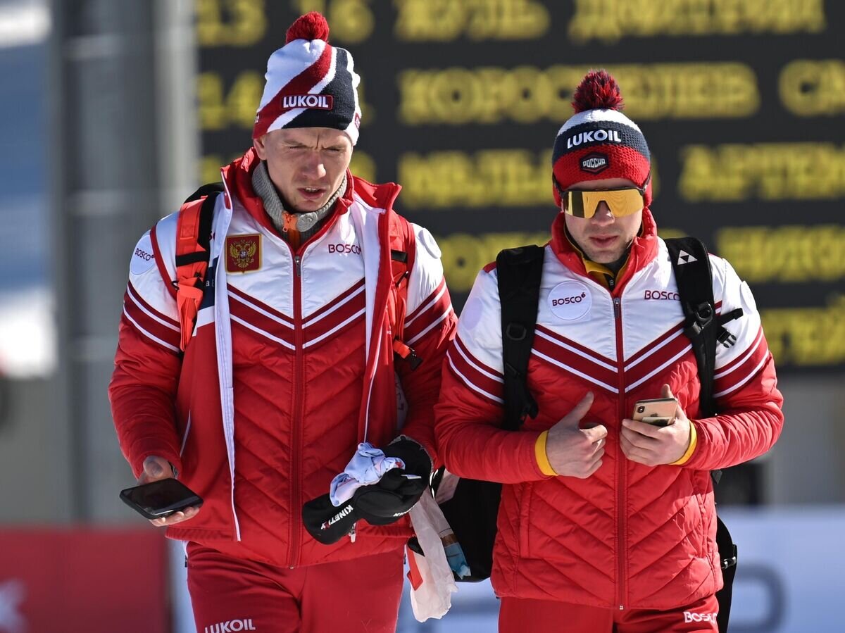    Лыжники Александр Большунов и Иван Якимушкин© РИА Новости / Павел Бедняков