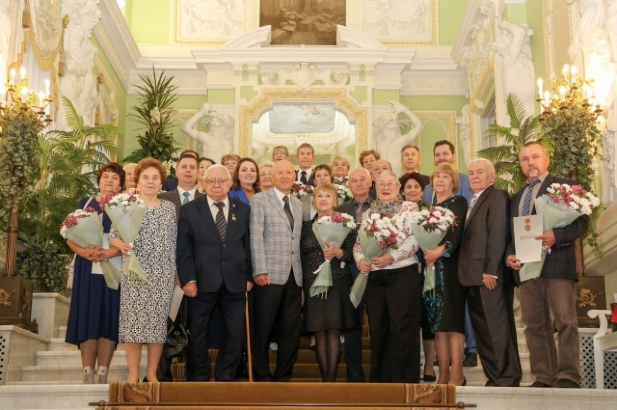    Заслуженные ветераны Нижегородской области получили награды 25 октября