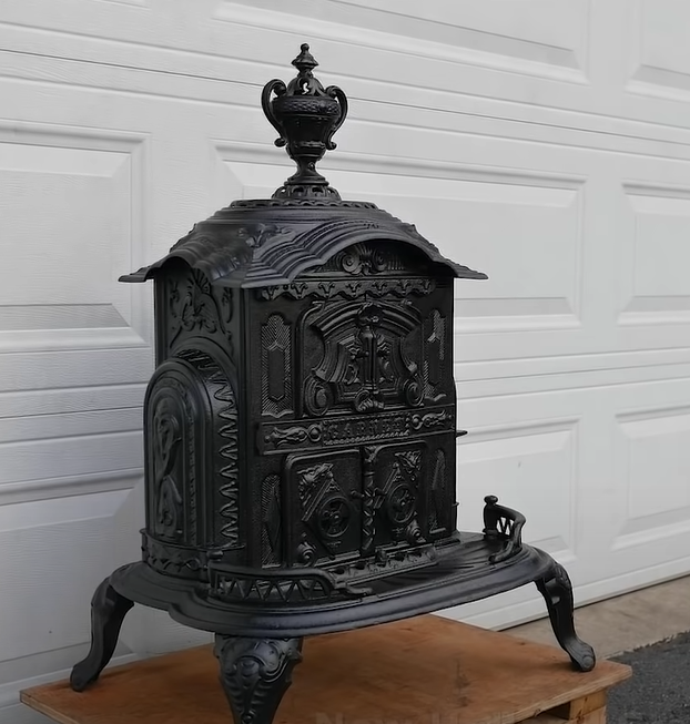 Начинаем печь. Cast Iron Stove печь. Печи Радий 19 век. Печь чугунная 19 век Radium. Чугунная печь 19 век.