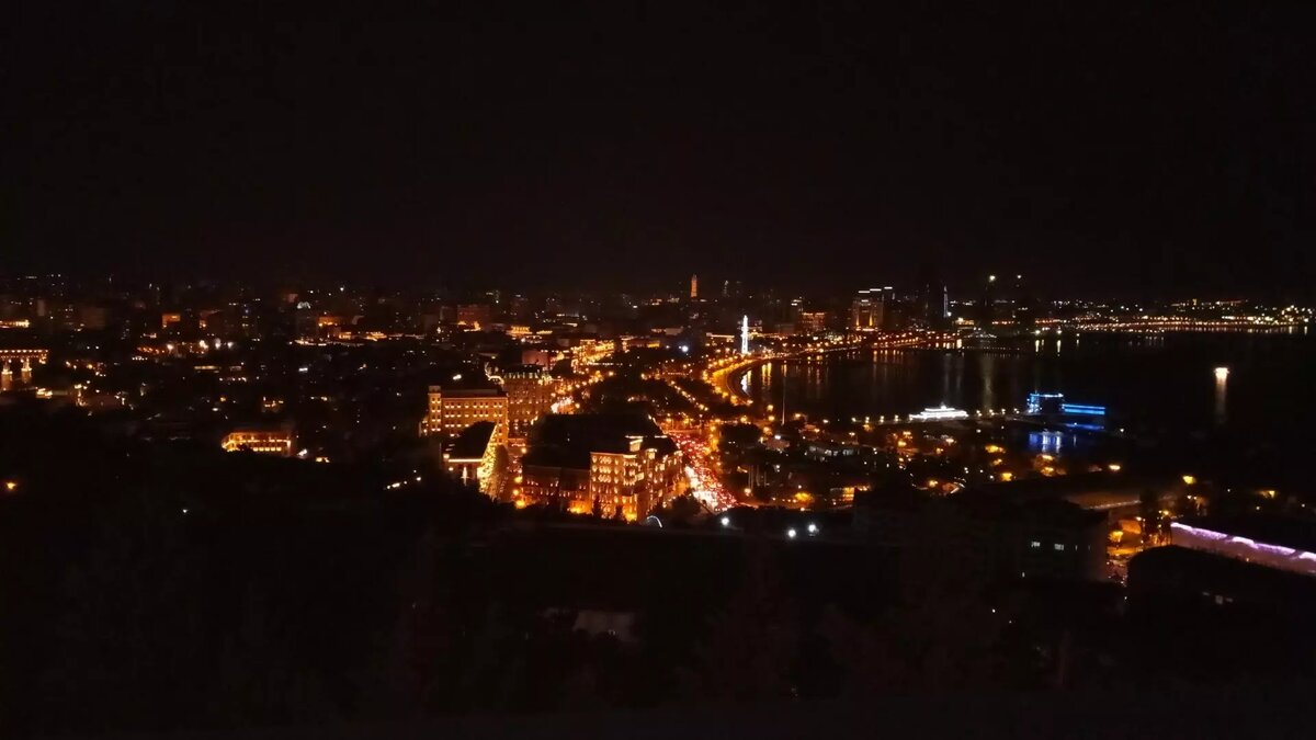     В Татарстане рабочий день, 25 октября, завершился обсуждением врученного ордена «Дуслык», подготовки к зимнему периоду и безопасности в общежитиях Казани. Подробнее — в итогах дня от Inkazan.
