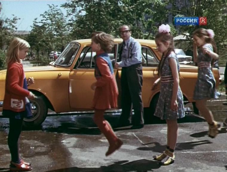 Фото из открытых источников интернет. d217fafc0531d5cfc1d281f841f58c95.png Кадр из фильма По секрету всему свету». 