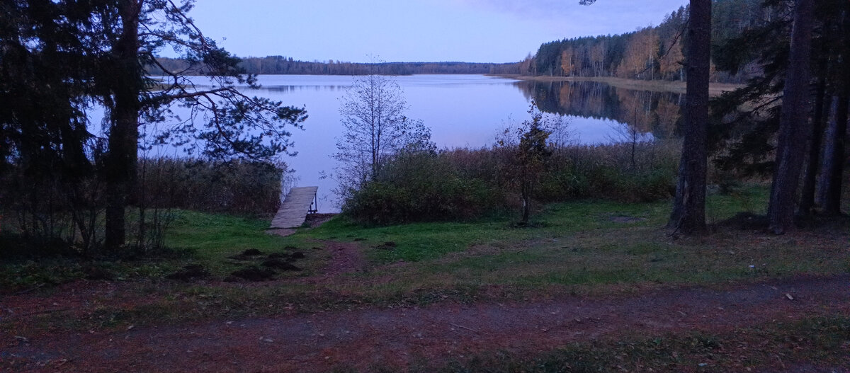 Озеро Находно, место первой стоянки, 11-ый километр Большой валдайской тропы. Октябрь, 7 утра.