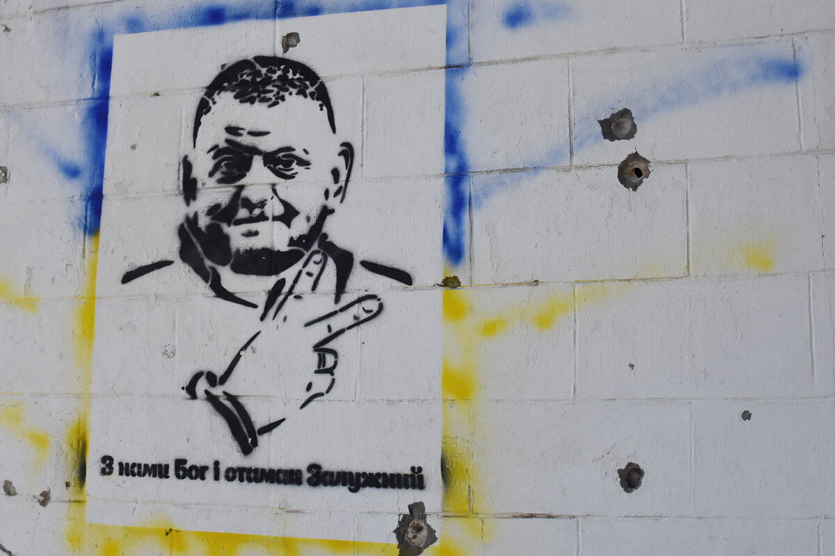 ПО МНЕНИЮ УКРАИНСКОГО ГЛАВКОМА, НАШИ ВОЙСКА В РАЙОНЕ АВДЕЕВКИ МОГУТ СНАЧАЛА ОБРЕЗАТЬ ПУТИ СНАБЖЕНИЯ УКРАИНСКИХ БОЕВИКОВ, А ПОТОМ НАЧНУТ ЗАТЯГИВАТЬ УДАВКУ. ФОТО: ANDRIY ANDRIYENKO/KEYSTONE PRESS AGENCY