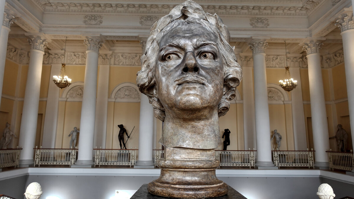 М. А. Колло. Петр I. Модель головы для памятника Петру I  в Петербурге работы Фальконе. Гипс 