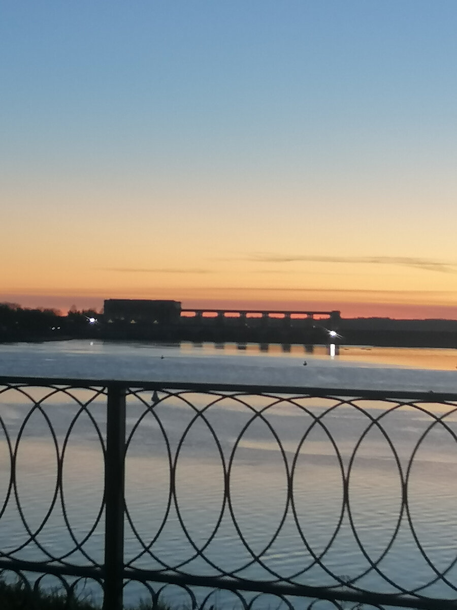 Угличская плотина. Закат.