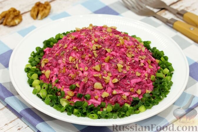 Салат с черносливом и чесноком