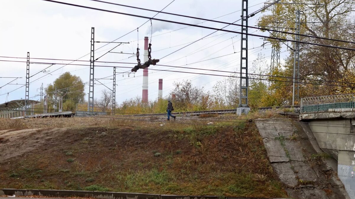     Представители Горьковской железной дороги готовы помочь правительству Татарстана в строительстве надземного пешеходного перехода над ж/д путями по улице Копылова недалеко от станции «Казань-2». Соответствующий ответ поступил на запрос Inkazan.