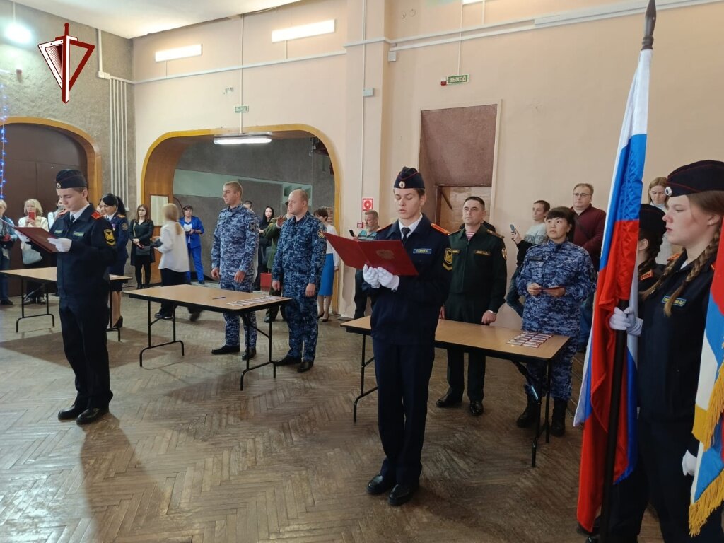 В Твери кадеты 16-й школы дали клятву быть достойными Росгвардии