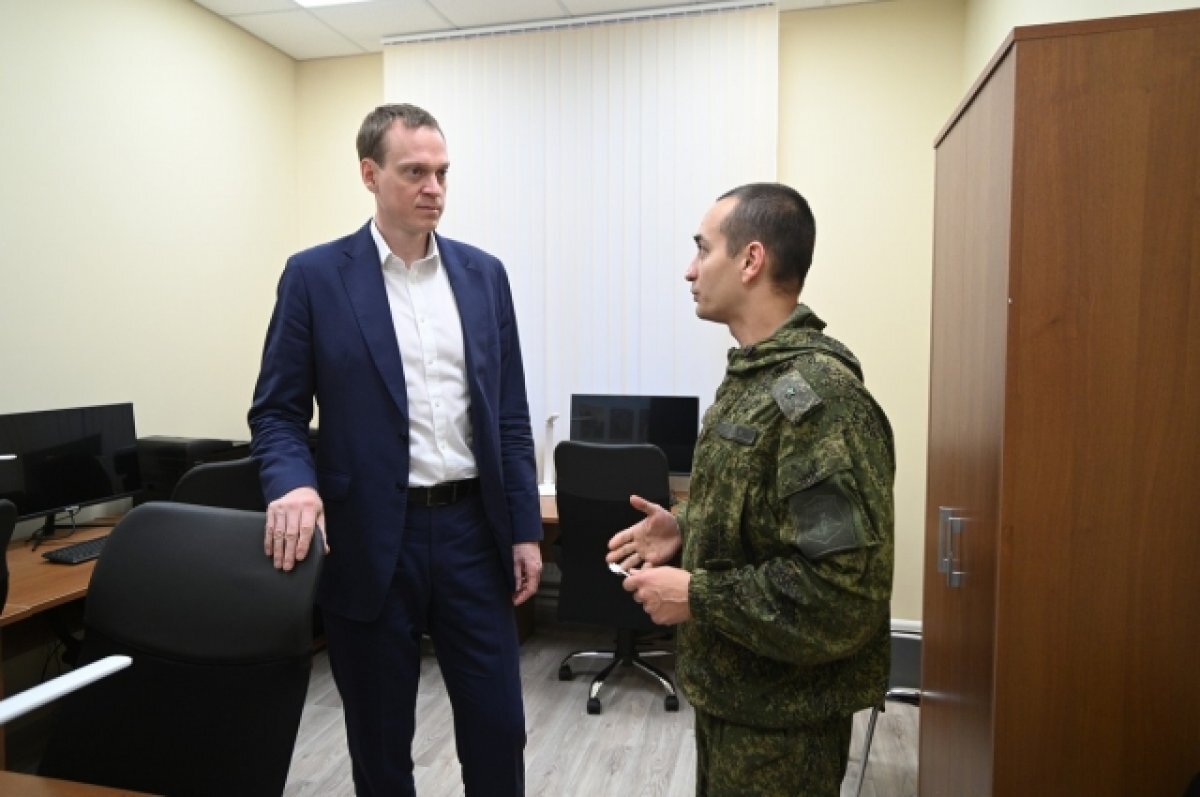    Губернатор Павел Малков посетил новый пункт отбора на военную службу