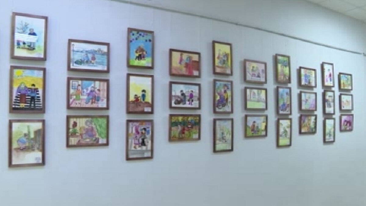    В Курске наградили победителей конкурса рисунков "Пожилым спешим помочь"