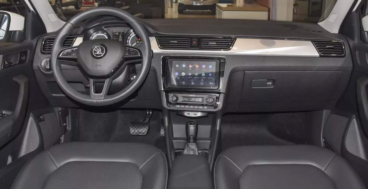 В России вновь можно купить новый Шкода Рапид 2023 года. Сколько стоит ...