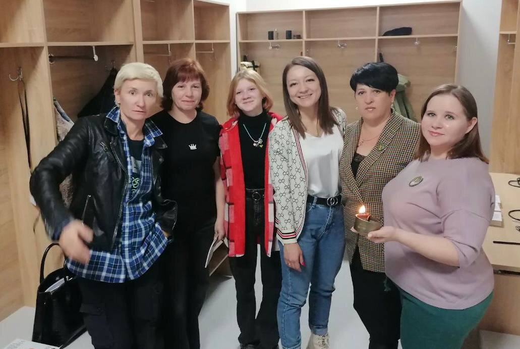 По мнению иноагнта Козырева, на встрече с женами бойцов СВО Арбенина была явно не в своей тарелке и боялась сказать лишнее.