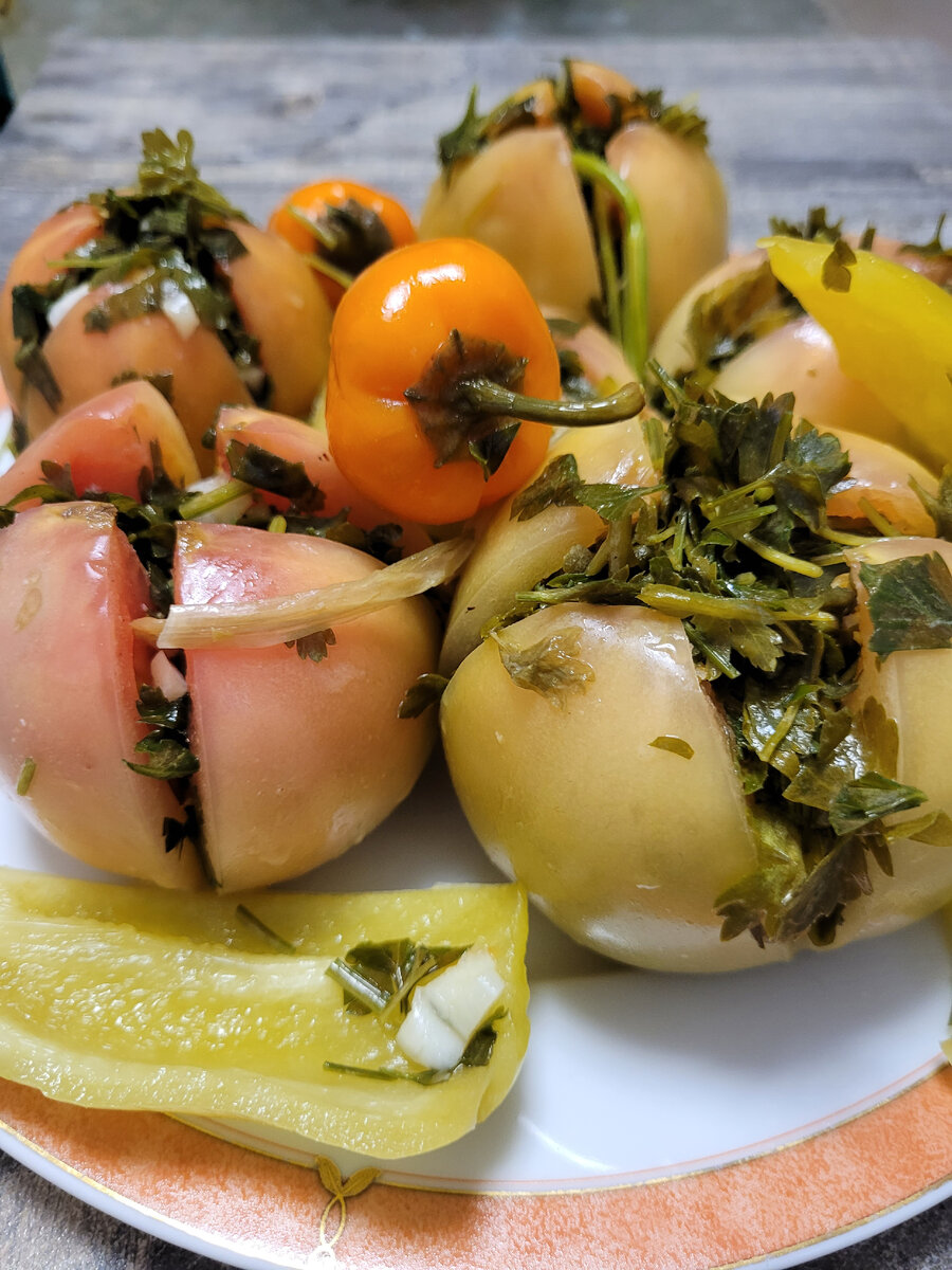 Ферментированные 🌶зелёные помидорки с чесноком и зеленью🧄! | Кухня.  Кофе.Каблуки. | Дзен