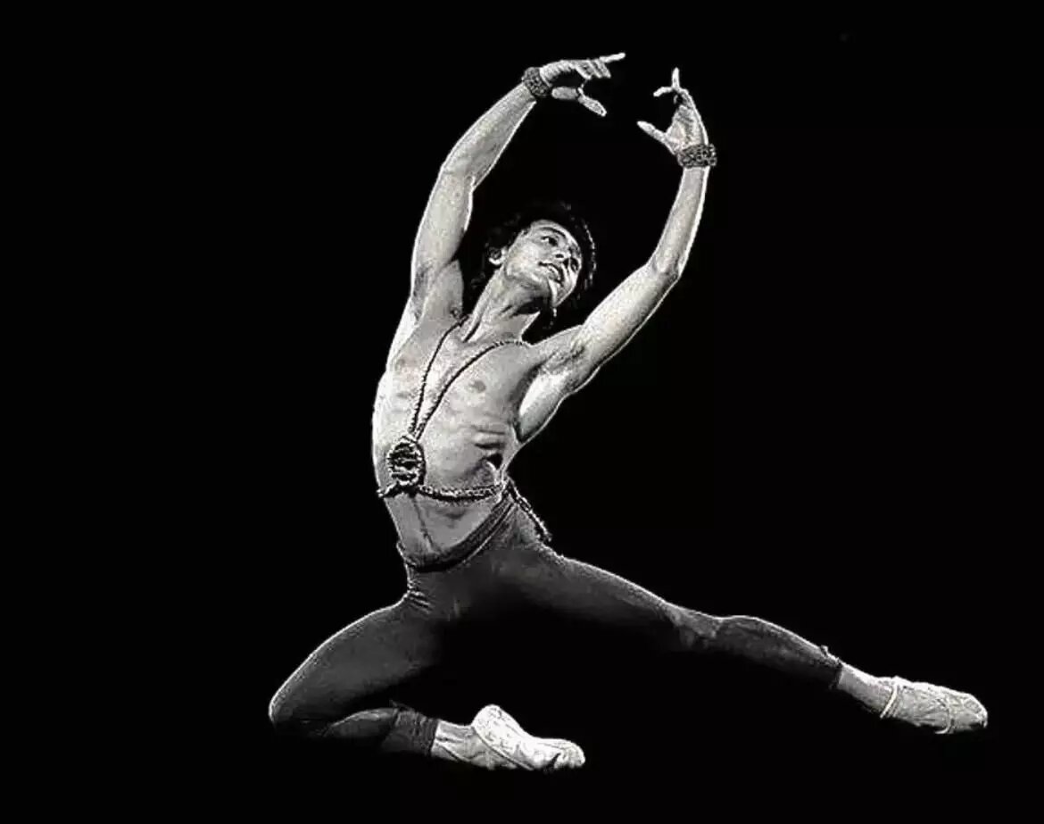 михаил барышников артист балета. нуреев в корсаре. михаил барышников балерун. джордж баланчин танцует. михаил барышников танцор балета.